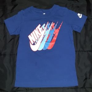Little boys or girls nike tshirt